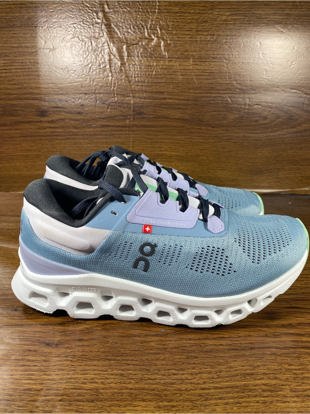 On Cloudstratus women’s shoe size 6.5